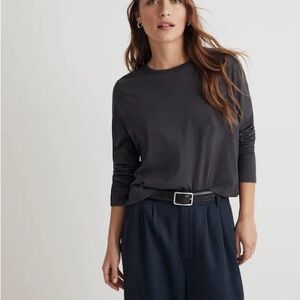 Madewell - Soft Fade Pocket Crewneck Long Sleeve Oversized Boxy Crop Size XS